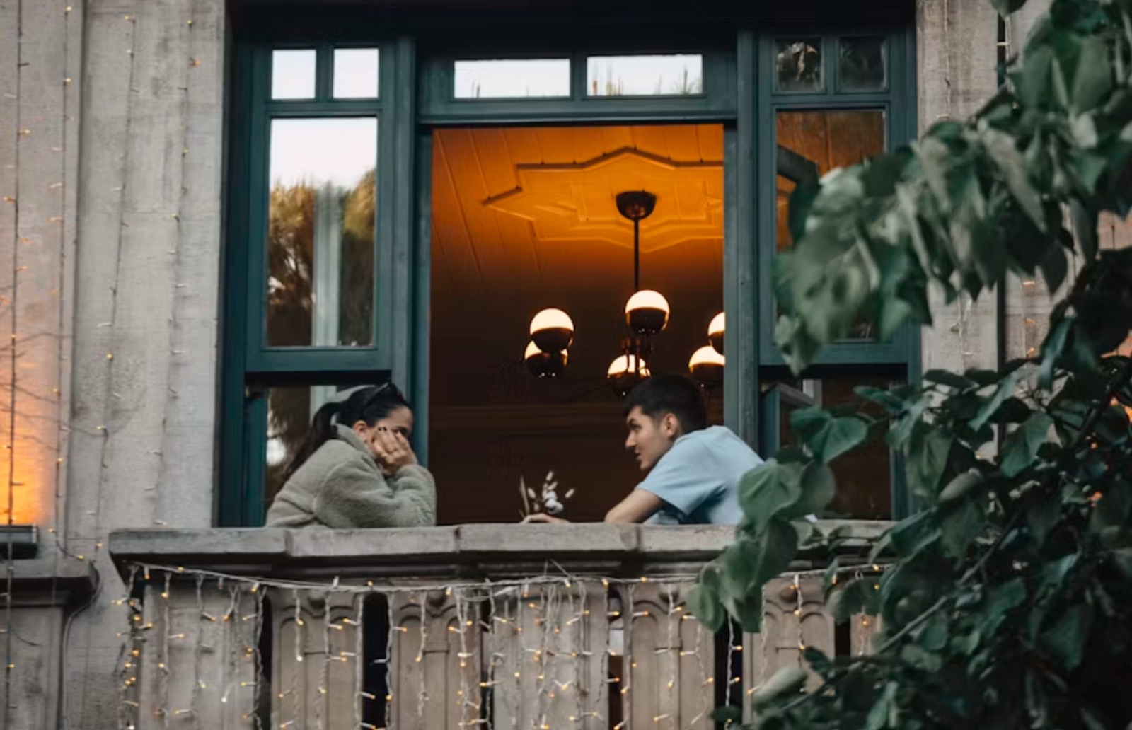 A couple sharing a warm evening date, reflecting emotional reconnection and the return of warmth in an existing relationship.